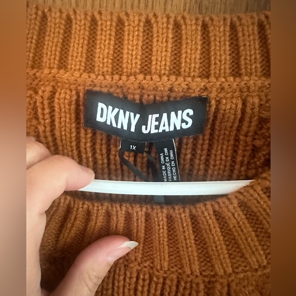 NWT DKNY Chunky Knit Cropped Sweater Drawstring on Bottom Cable Details size 1X - Picture 2 of 7